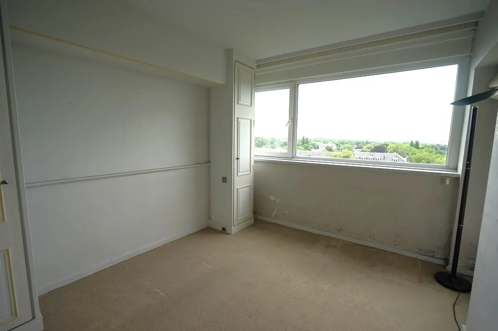 Appartement T4 à Roubaix proche tram et parc Barbieux avec balcon et cave 