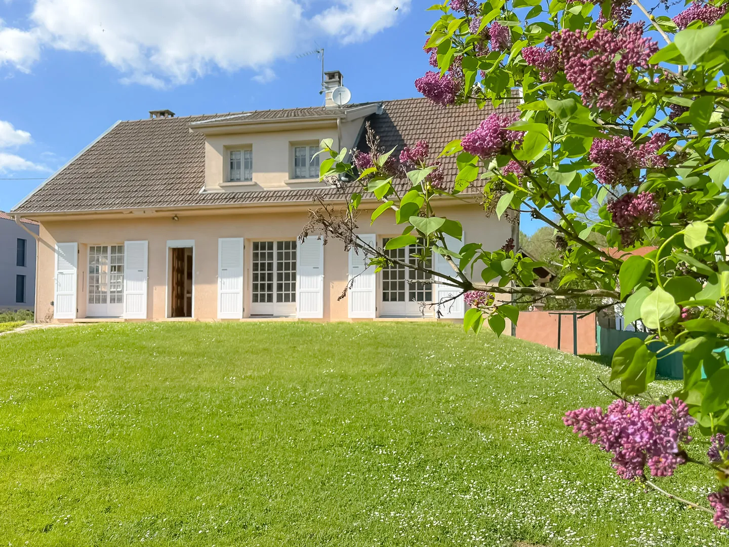 Maison de village avec potentiel à Le Grand Lemps, Isère - Proche Grenoble et Lyon 
