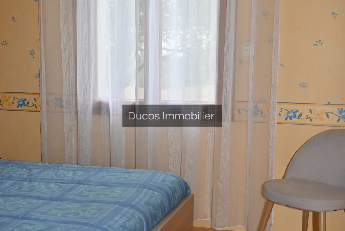Belle maison avec vue imprenable et prestations modernes à Seyches 