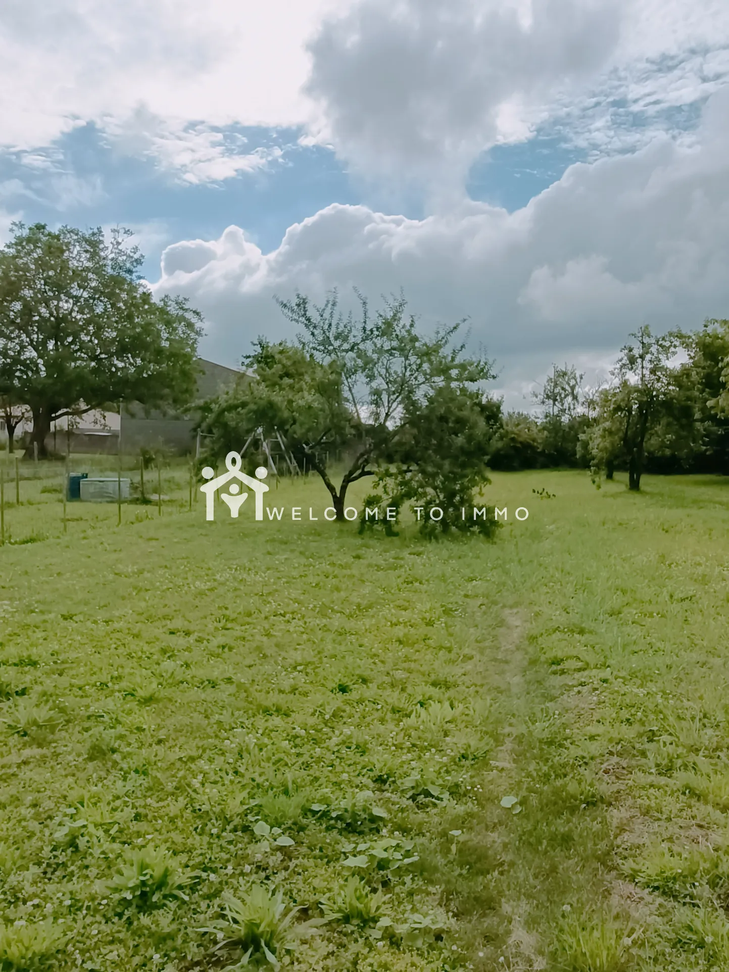 Terrain à bâtir à Taugon de 771 m², idéal pour projet résidentiel 