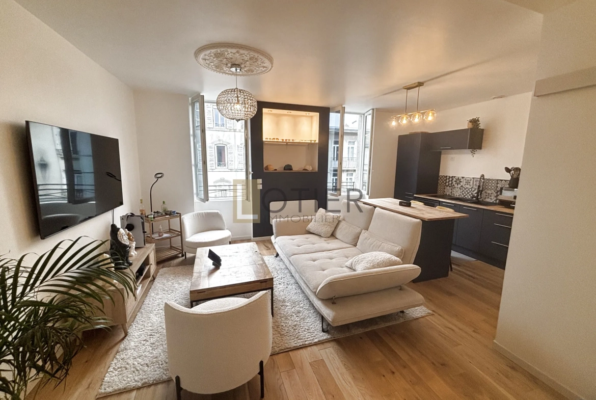 Appartement 2 pièces rénové à Brest en centre-ville avec cave 