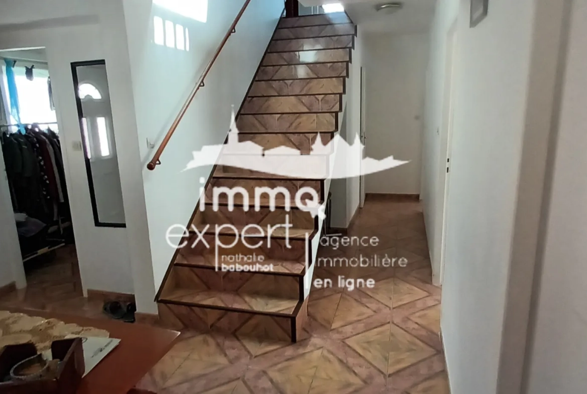 Vente d’un pavillon de plain-pied à Darney, 4 chambres, terrasse et terrain 1253 m² 