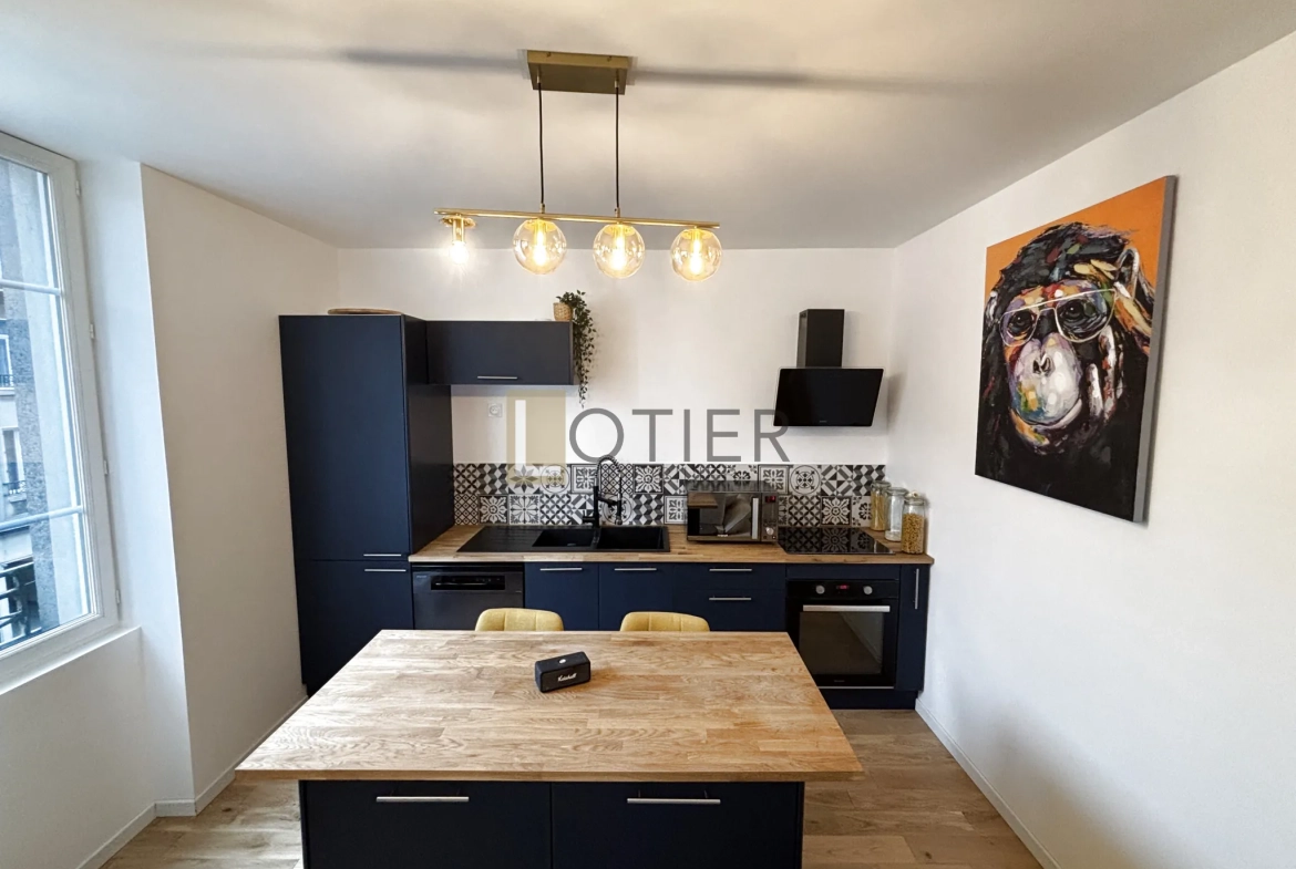 Appartement 2 pièces rénové à Brest en centre-ville avec cave 