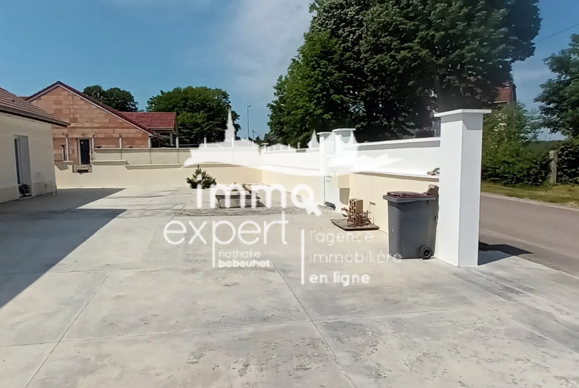 Vente d’un pavillon de plain-pied à Darney, 4 chambres, terrasse et terrain 1253 m² 