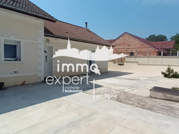 Vente d’un pavillon de plain-pied à Darney, 4 chambres, terrasse et terrain 1253 m²