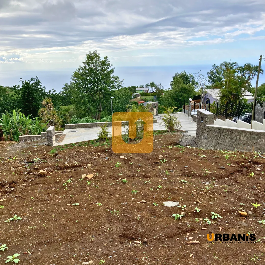Terrain constructible de 532 m² au Guillaume, La Réunion 