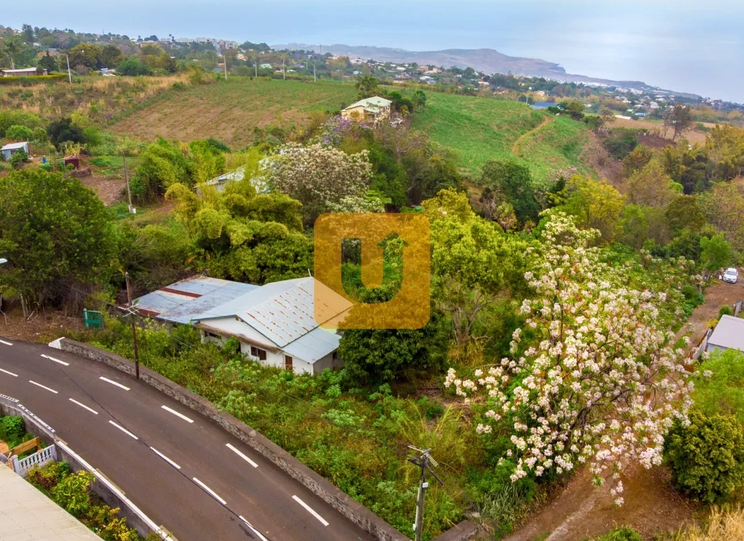Terrain constructible de 532 m² au Guillaume, La Réunion 
