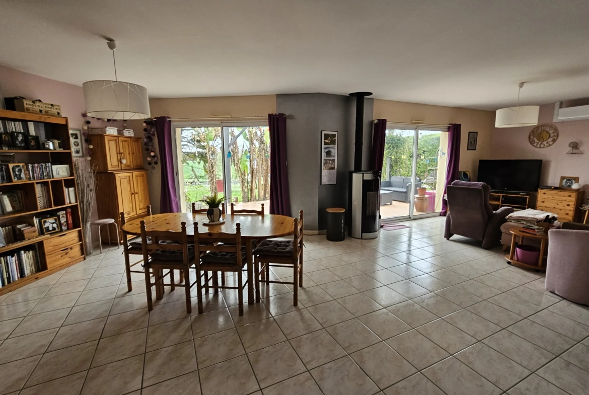 Maison plain-pied 3 chambres avec garage et jardin proche Niort 