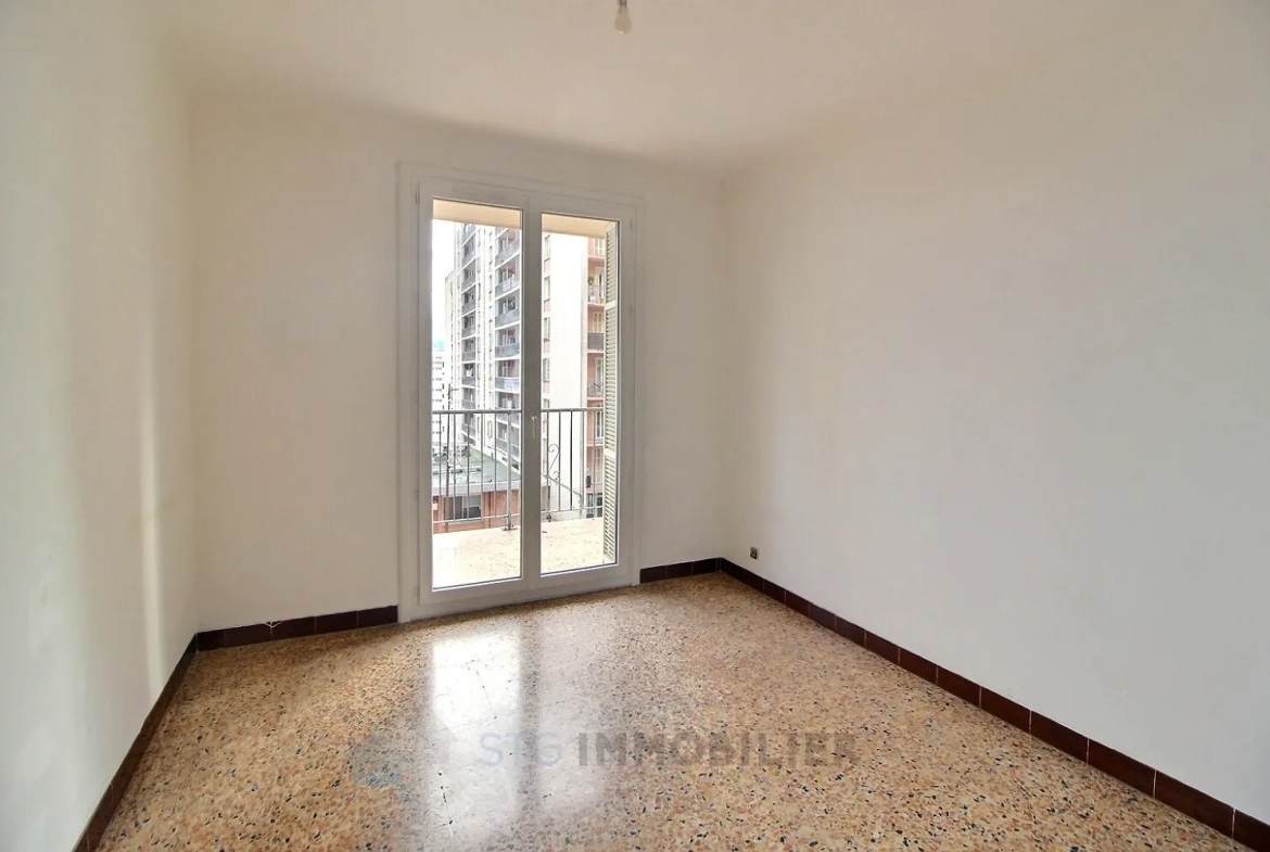 Appartement F4 lumineux à Ajaccio proche centre-ville avec balcons et parking sécurisé 