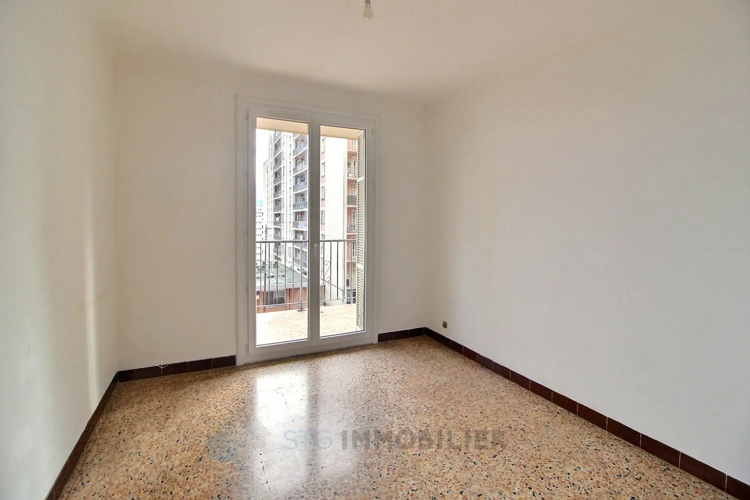 Appartement F4 lumineux à Ajaccio proche centre-ville avec balcons et parking sécurisé 