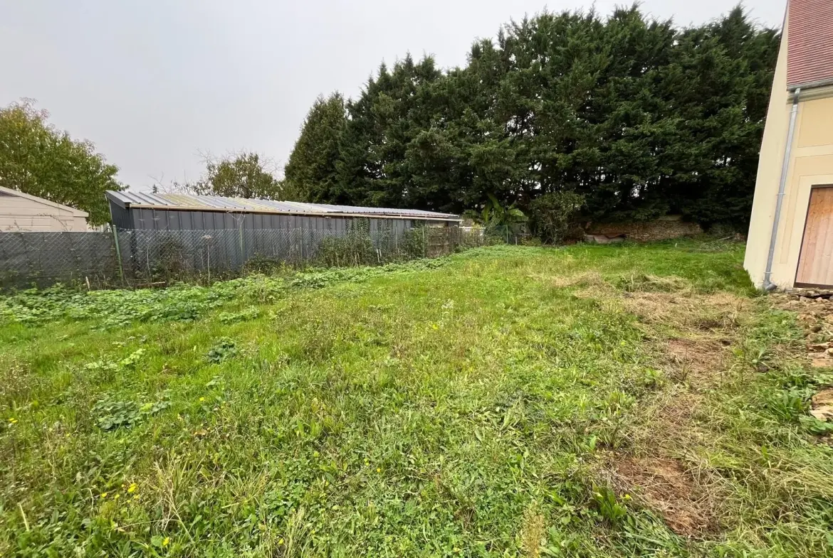 Terrain constructible de 382 m² à Moisenay avec permis validé 