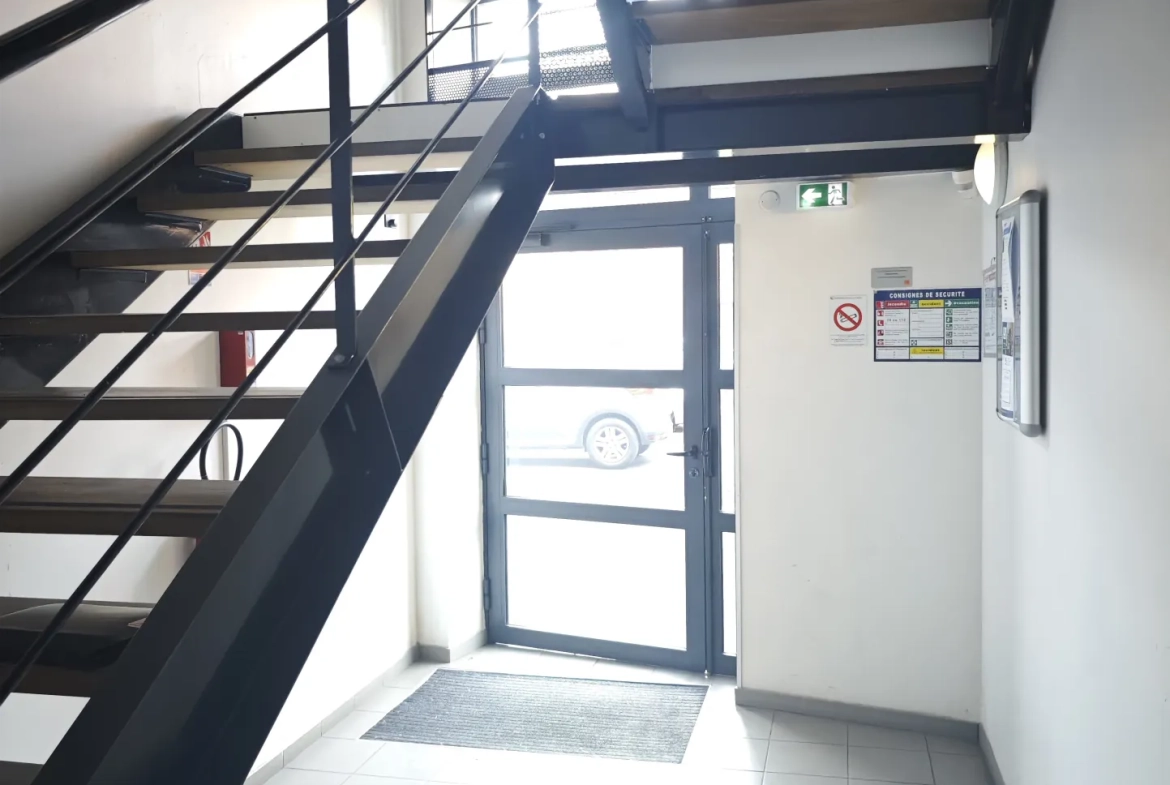 Appartement T2 avec terrasse, parking et emplacement central à Tourcoing 