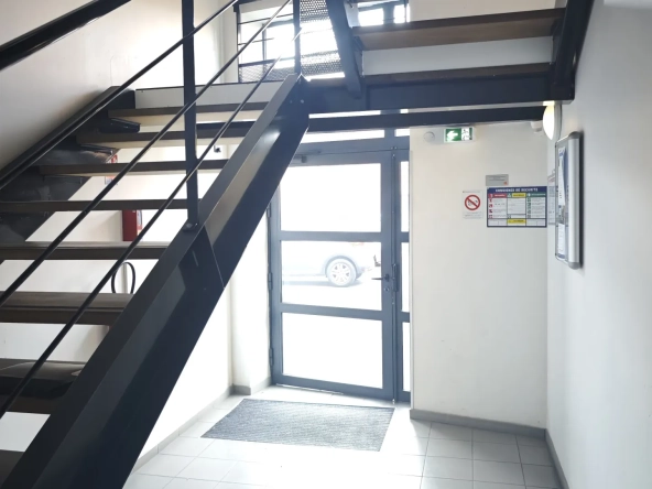 Appartement T2 avec terrasse, parking et emplacement central à Tourcoing 