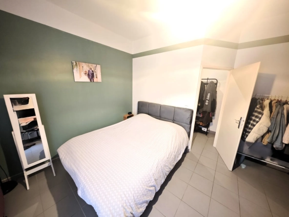 Appartement T2 avec terrasse, parking et emplacement central à Tourcoing 
