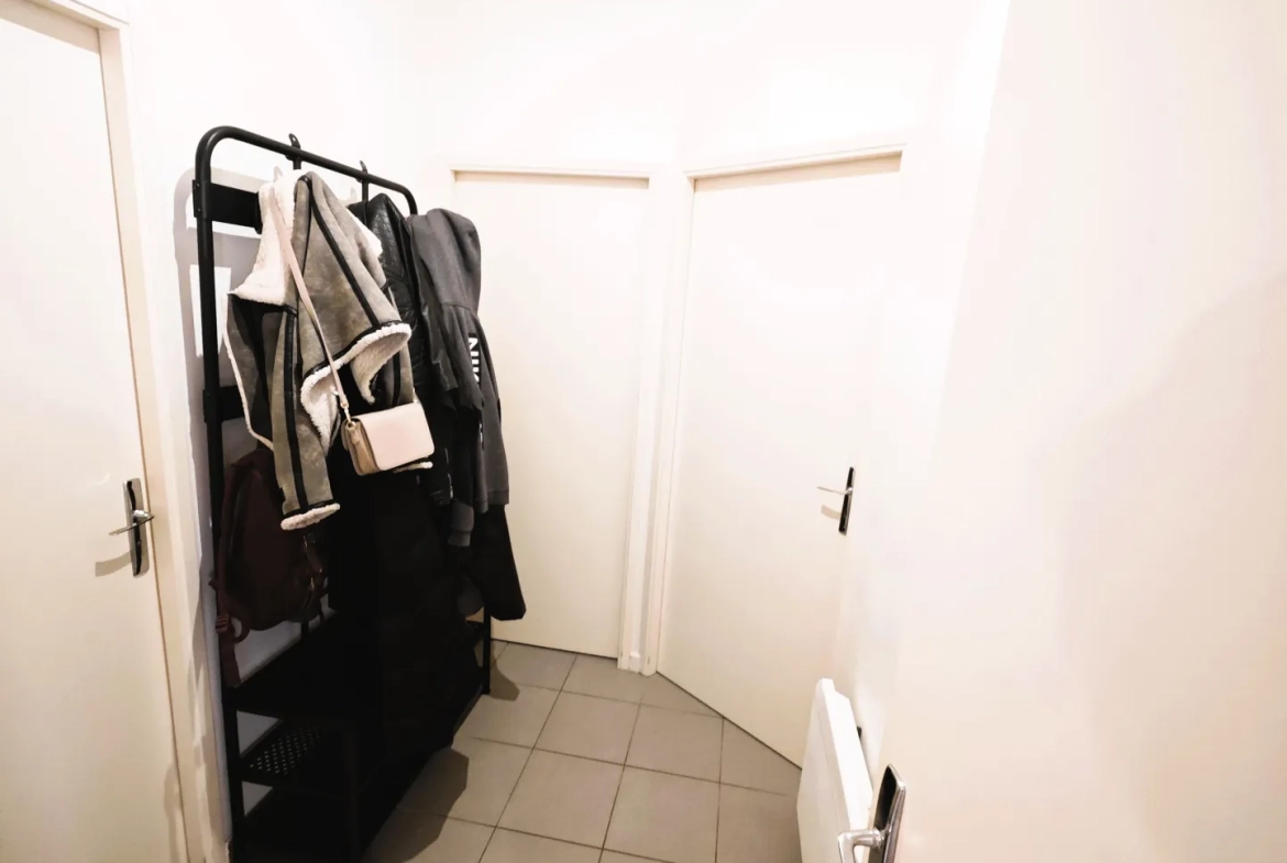 Appartement T2 avec terrasse, parking et emplacement central à Tourcoing 