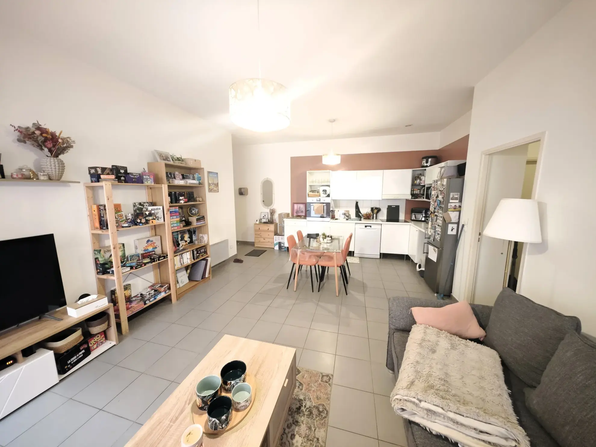 Appartement T2 avec terrasse, parking et emplacement central à Tourcoing 