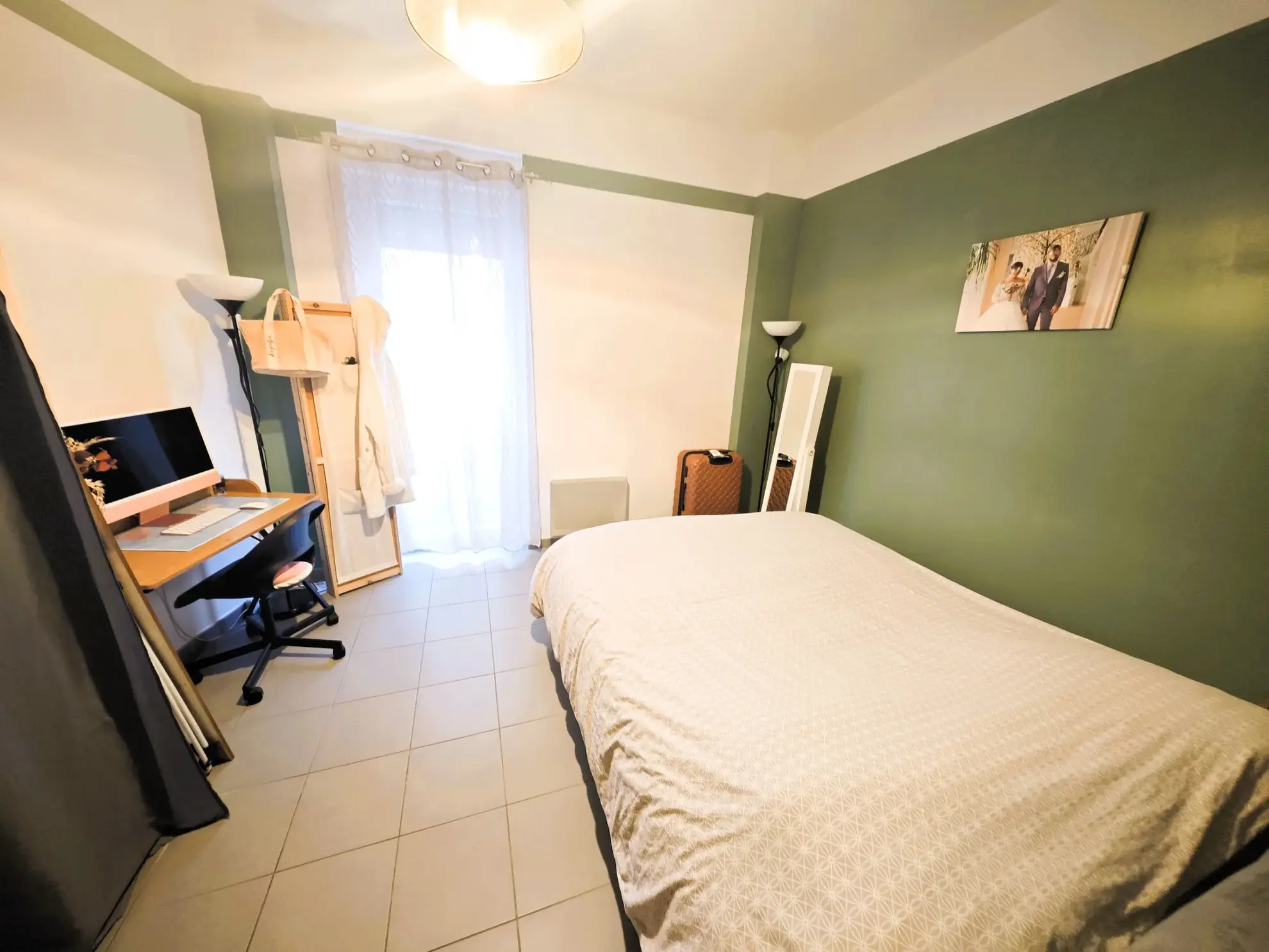 Appartement T2 avec terrasse, parking et emplacement central à Tourcoing 