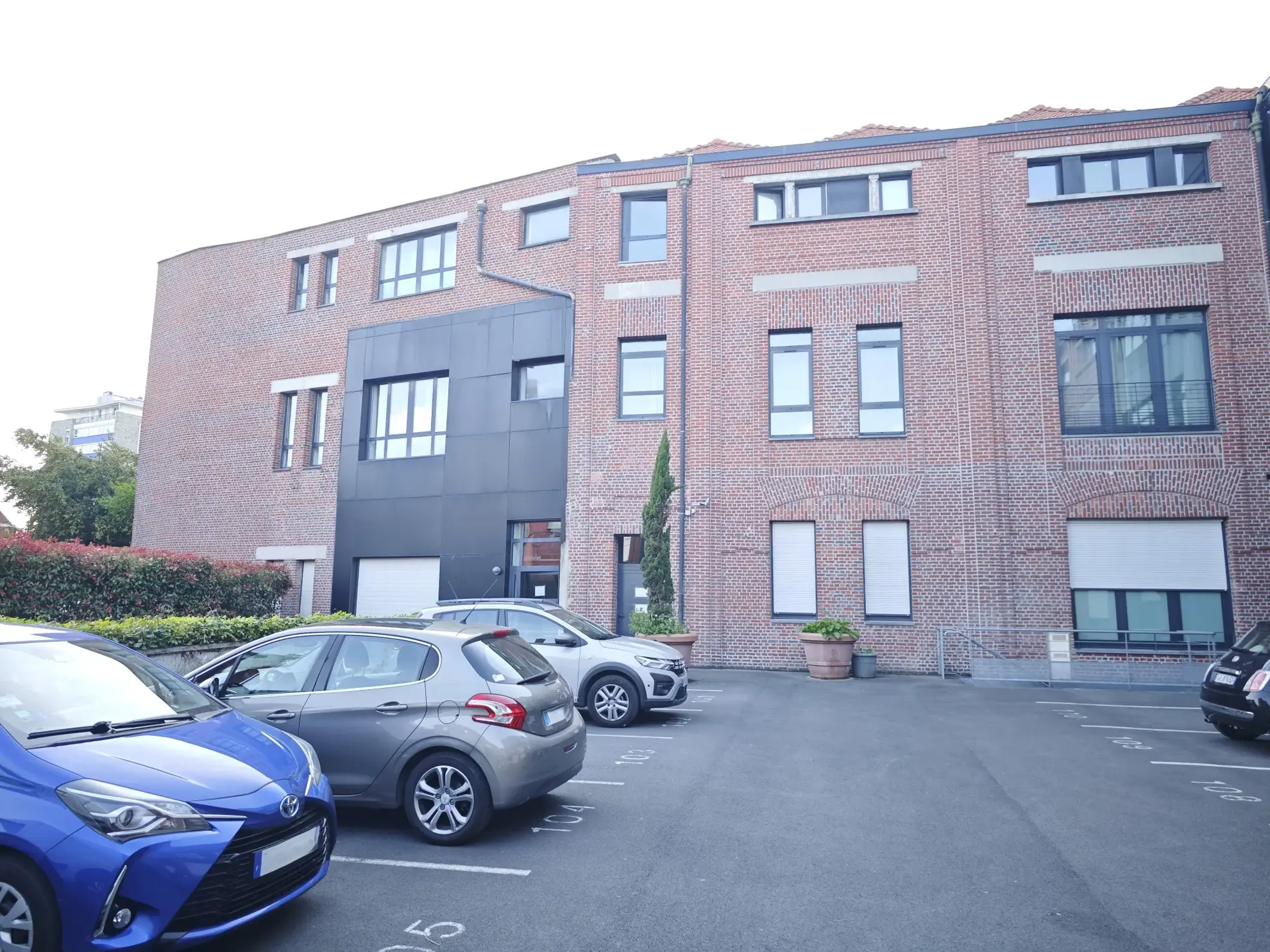 Appartement T2 avec terrasse, parking et emplacement central à Tourcoing 