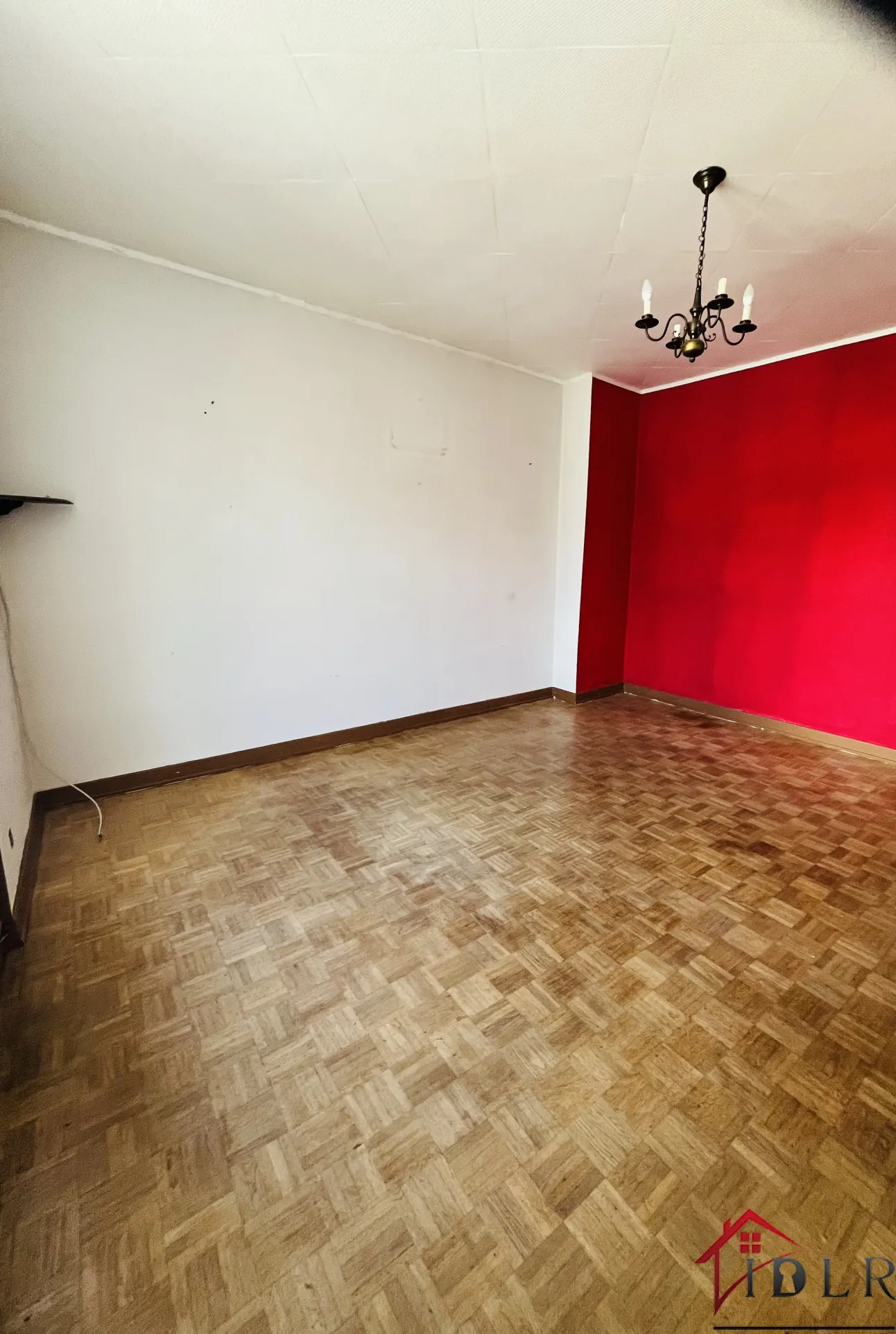 Bâtiment commercial avec appartement à Lure - Opportunité rare en centre-ville 