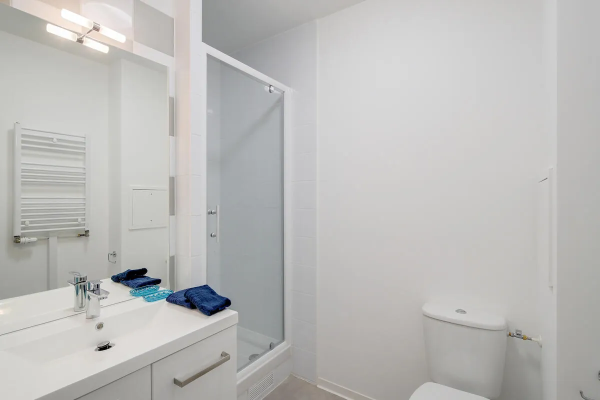 Investissement en bail commercial meublé à Paris 19 - Rentabilité optimale 