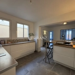 Charmante maison de ville de 131 m² avec terrasse à Libourne, proche centre