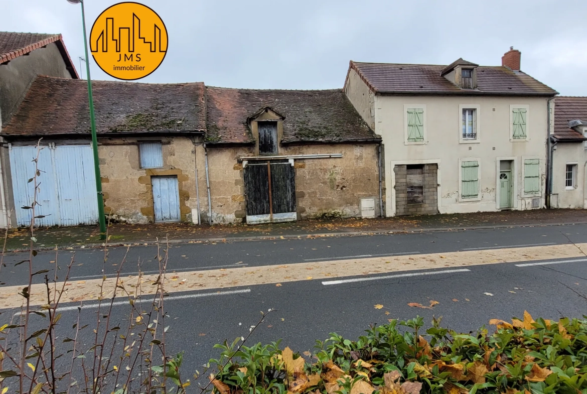 Maison à rénover avec garages et jardin à Montmaurault - Opportunité à saisir 