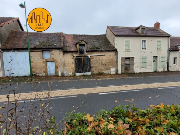Maison à rénover avec garages et jardin à Montmaurault - Opportunité à saisir