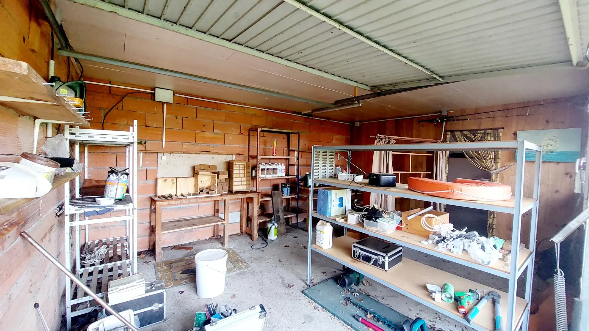 Maison 110 m² à vendre à La Réole, environnement calme et grand terrain 