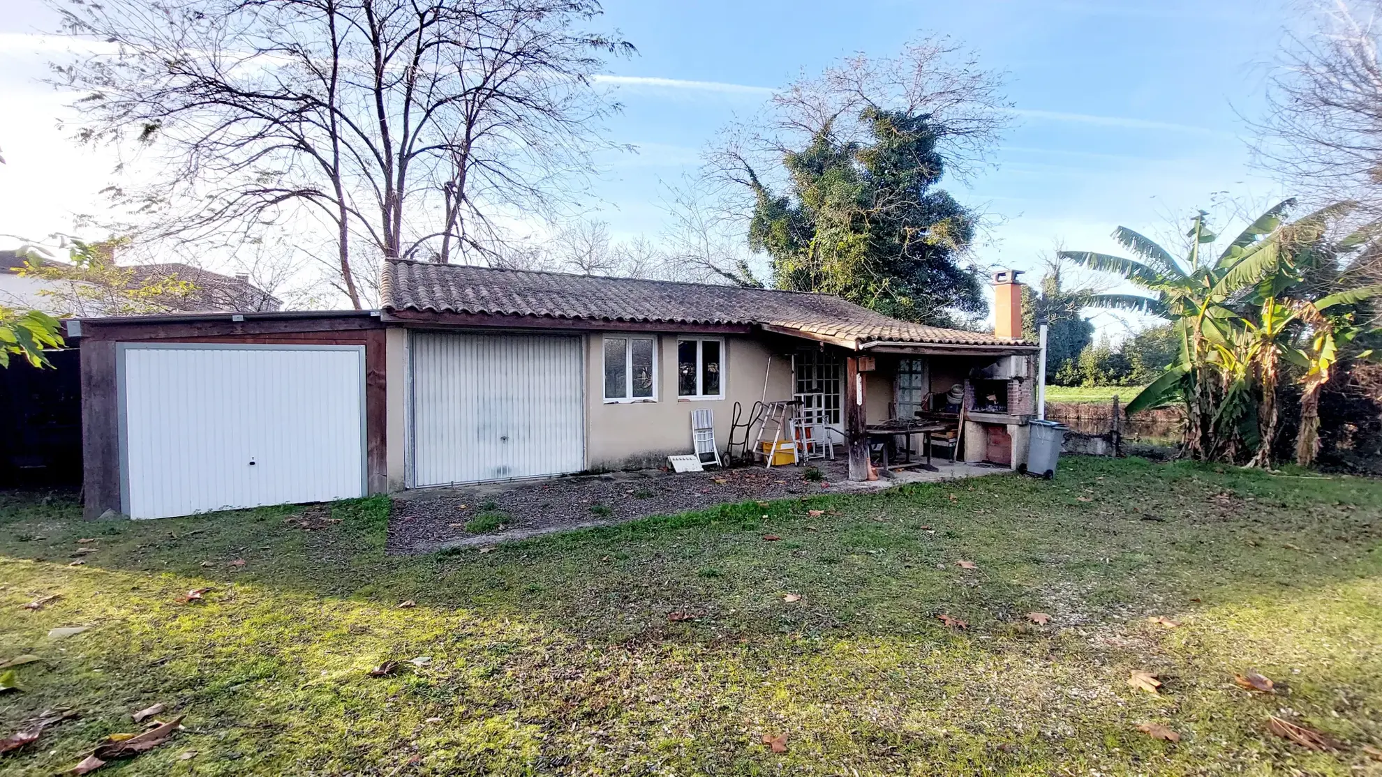 Maison 110 m² à vendre à La Réole, environnement calme et grand terrain 
