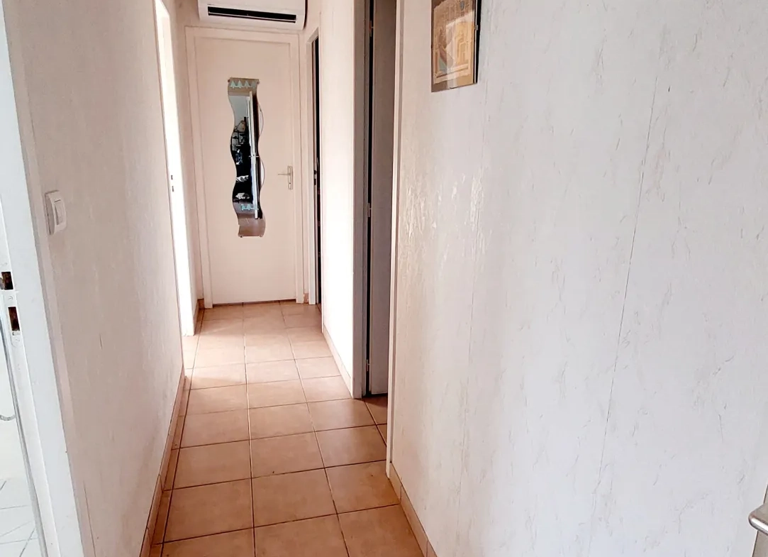 Maison 110 m² à vendre à La Réole, environnement calme et grand terrain 