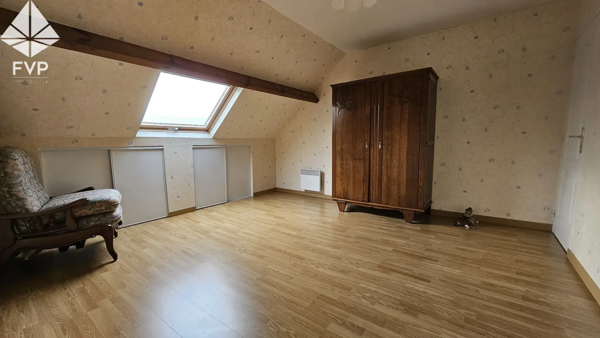 Maison 6 pièces avec 5 chambres à Totes - Terrain clos de 1200 m² 