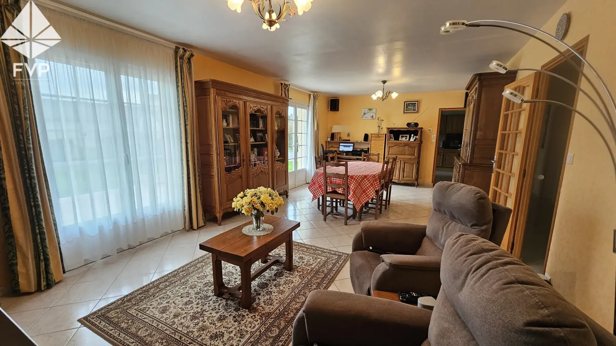 Maison 6 pièces avec 5 chambres à Totes - Terrain clos de 1200 m² 