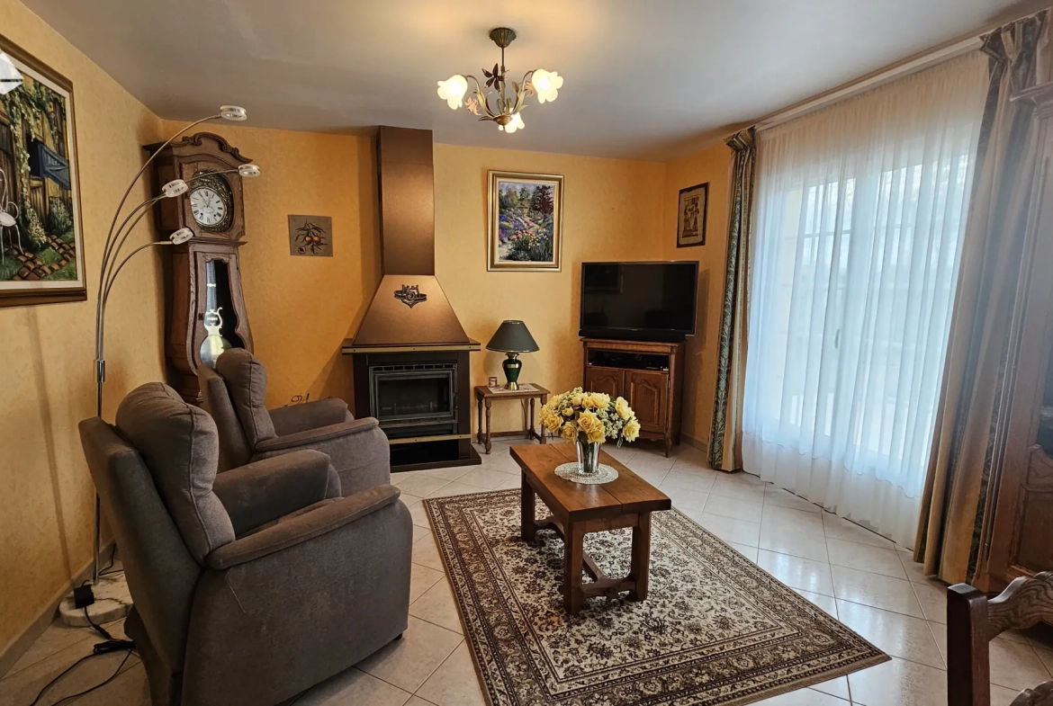 Maison 6 pièces avec 5 chambres à Totes - Terrain clos de 1200 m² 