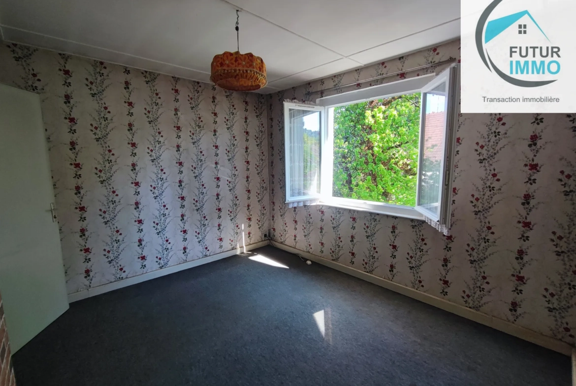 Maison individuelle F5 à Pont de Roid, 92 m², terrain 14 ares, proche commodités 