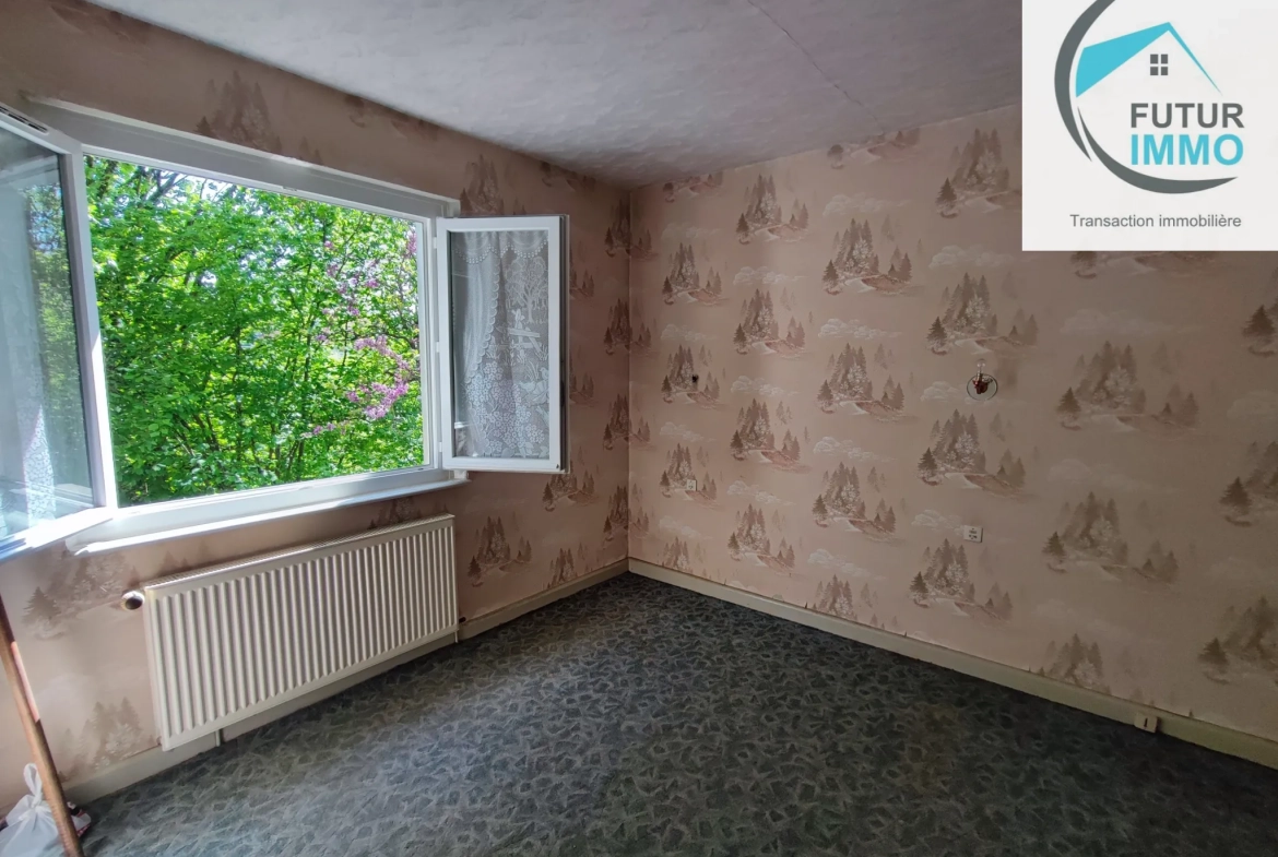 Maison individuelle F5 à Pont de Roid, 92 m², terrain 14 ares, proche commodités 