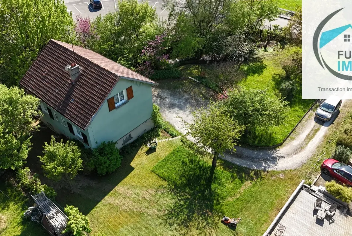 Maison individuelle F5 à Pont de Roid, 92 m², terrain 14 ares, proche commodités 