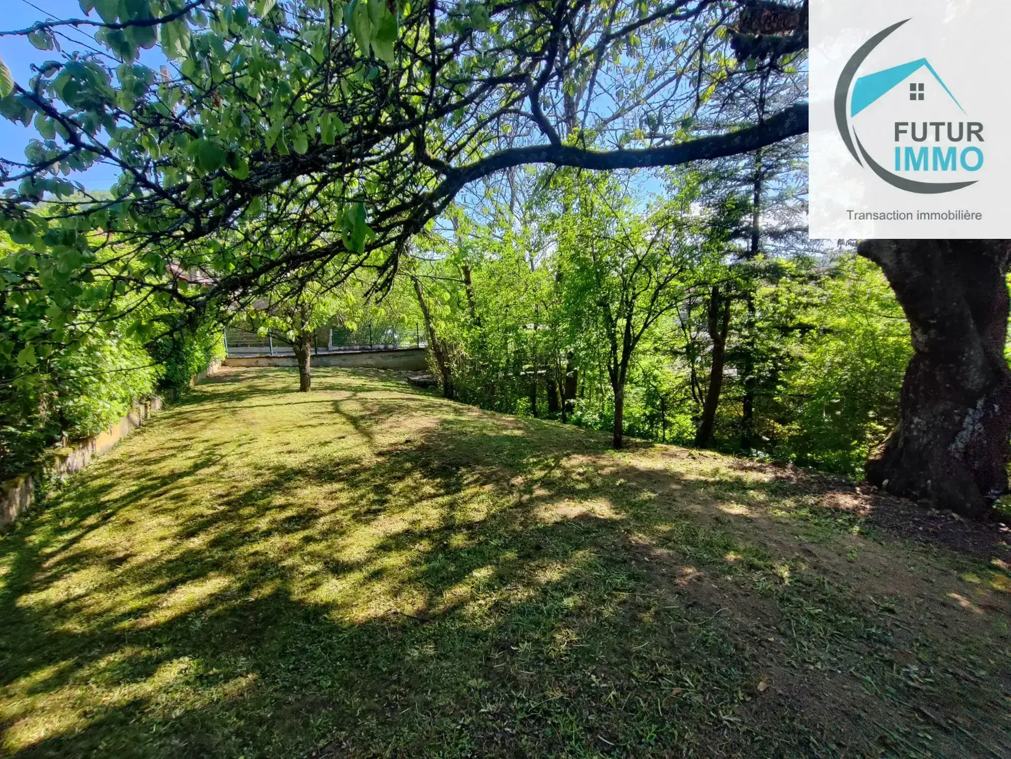 Maison individuelle F5 à Pont de Roid, 92 m², terrain 14 ares, proche commodités 