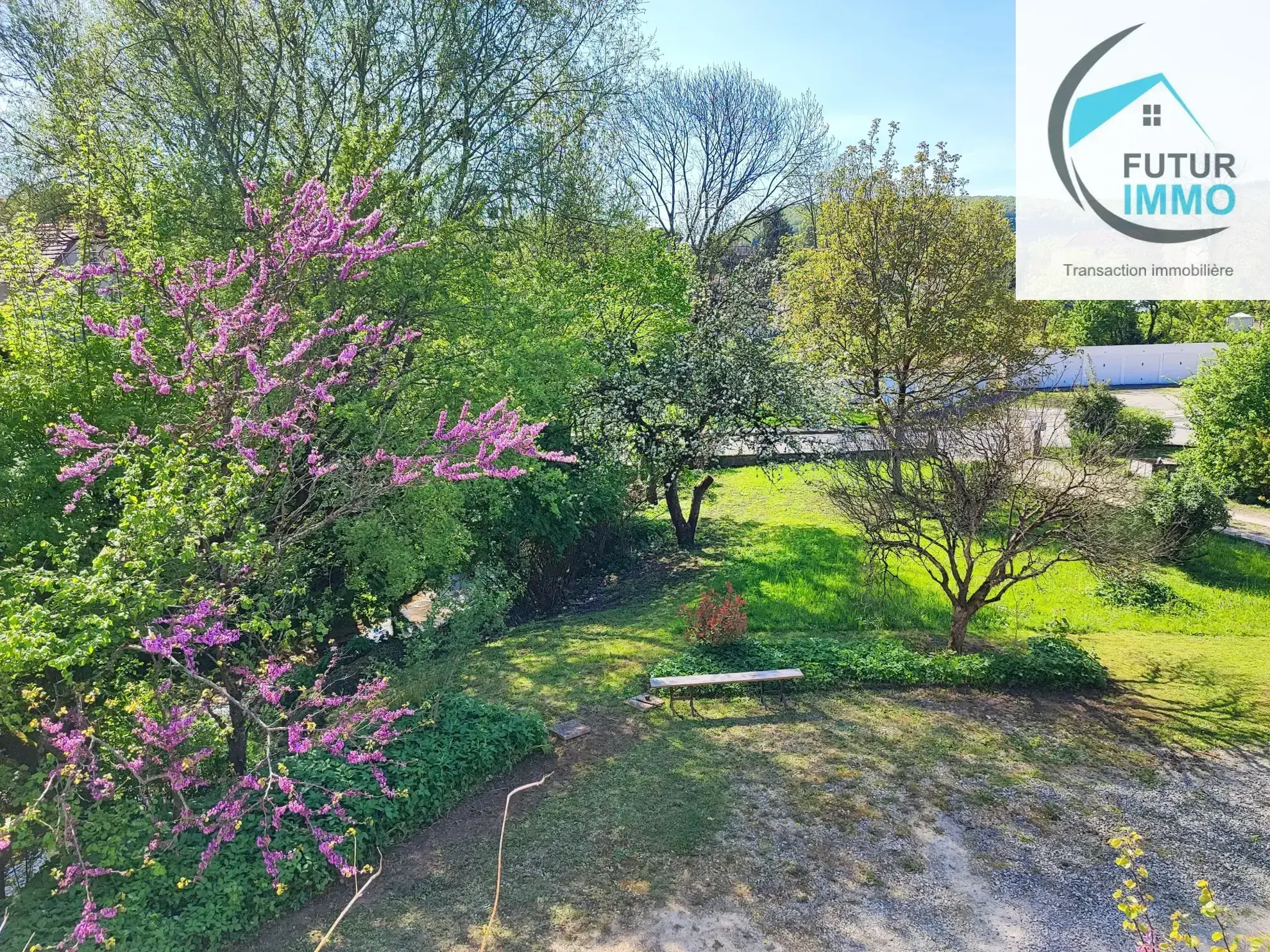Maison individuelle F5 à Pont de Roid, 92 m², terrain 14 ares, proche commodités 