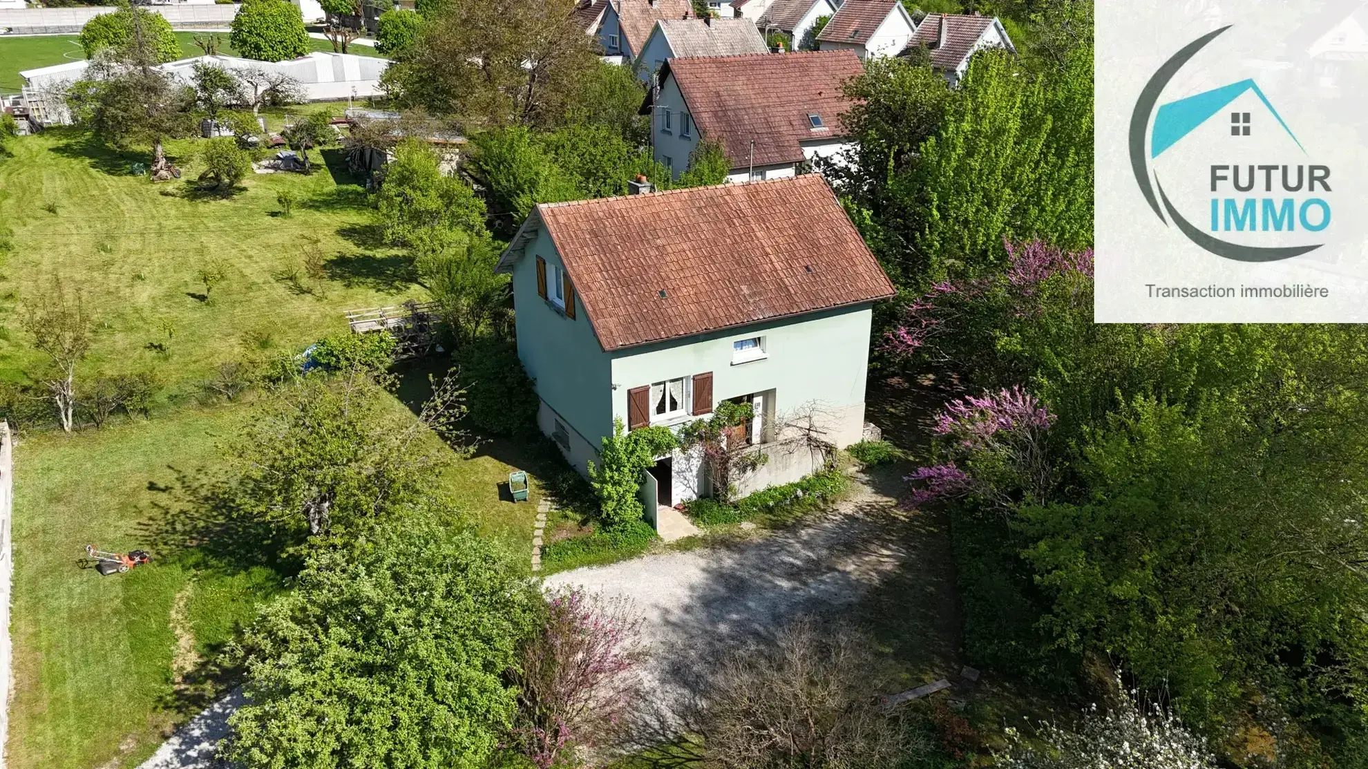 Maison individuelle F5 à Pont de Roid, 92 m², terrain 14 ares, proche commodités 