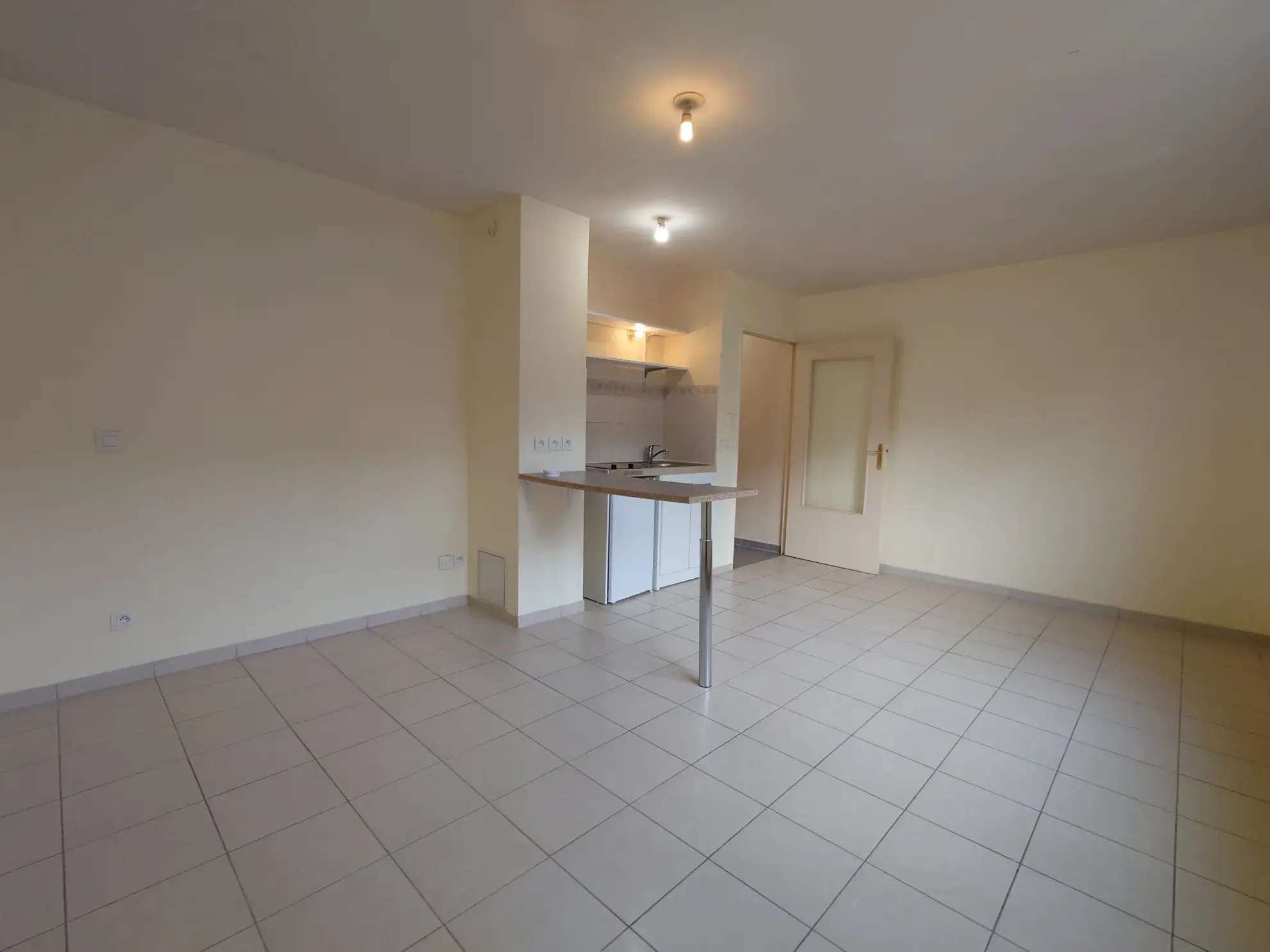 Studio de 30 m² à Draveil avec parking et locataire en place 