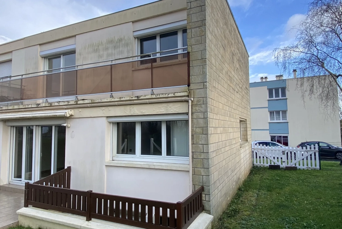 Maison à rénover de 107 m² à vendre à Herouville Saint Clair 
