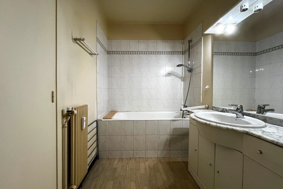 Appartement T2 de 56m² avec parking à Chamalieres 