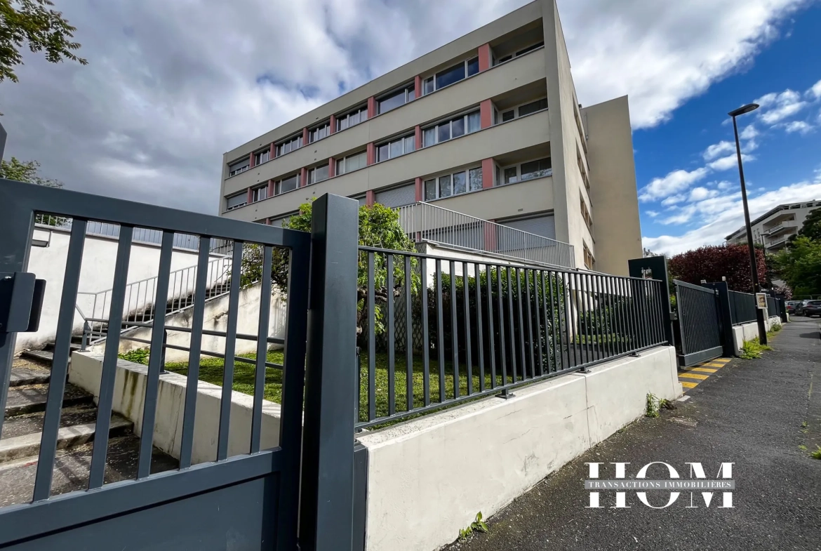 Appartement T2 de 56m² avec parking à Chamalieres 