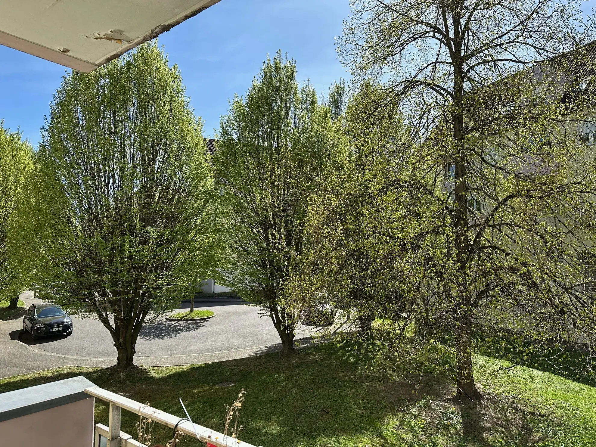 Appartement 2 pièces à vendre à Strasbourg Neuhof avec balcon, cave et parking 