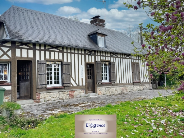 Maison Normande à vendre à Pont l'Évêque - Grand terrain et dépendances