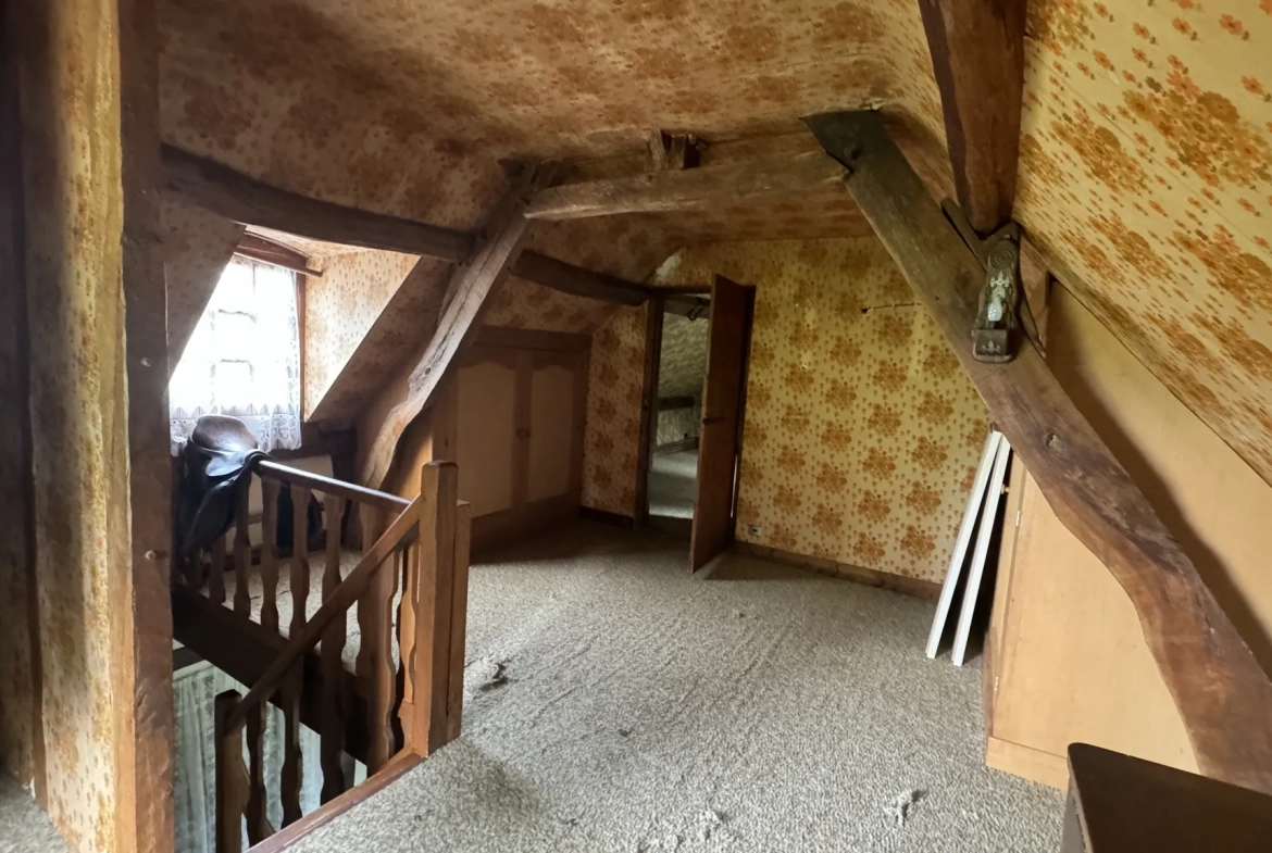 Maison Normande à vendre à Pont l'Évêque - Grand terrain et dépendances 