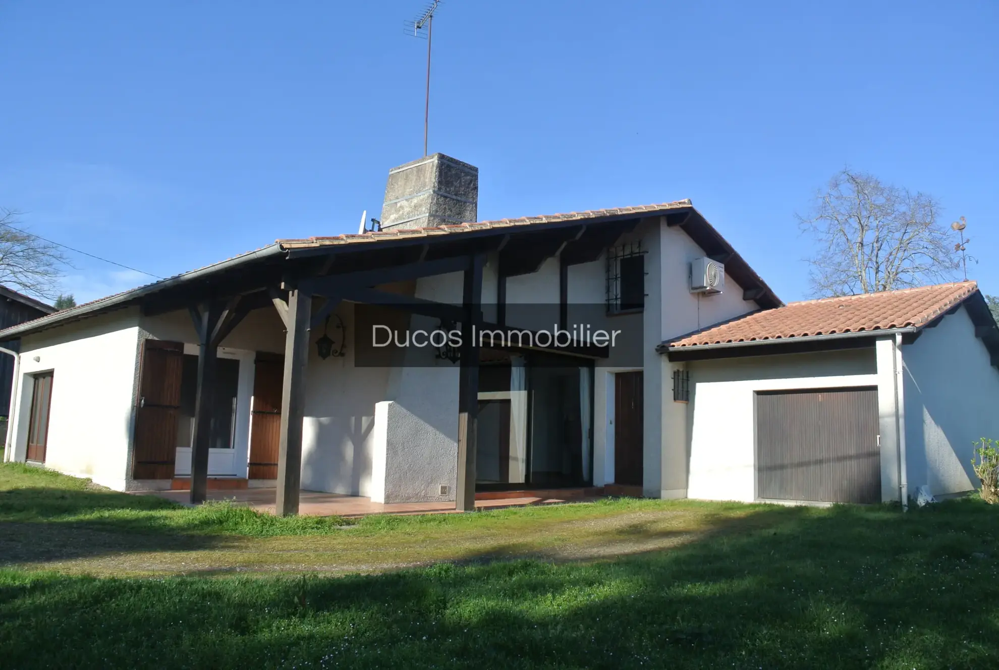 Charmante maison traditionnelle avec grand jardin à Fourques-sur-Garonne 