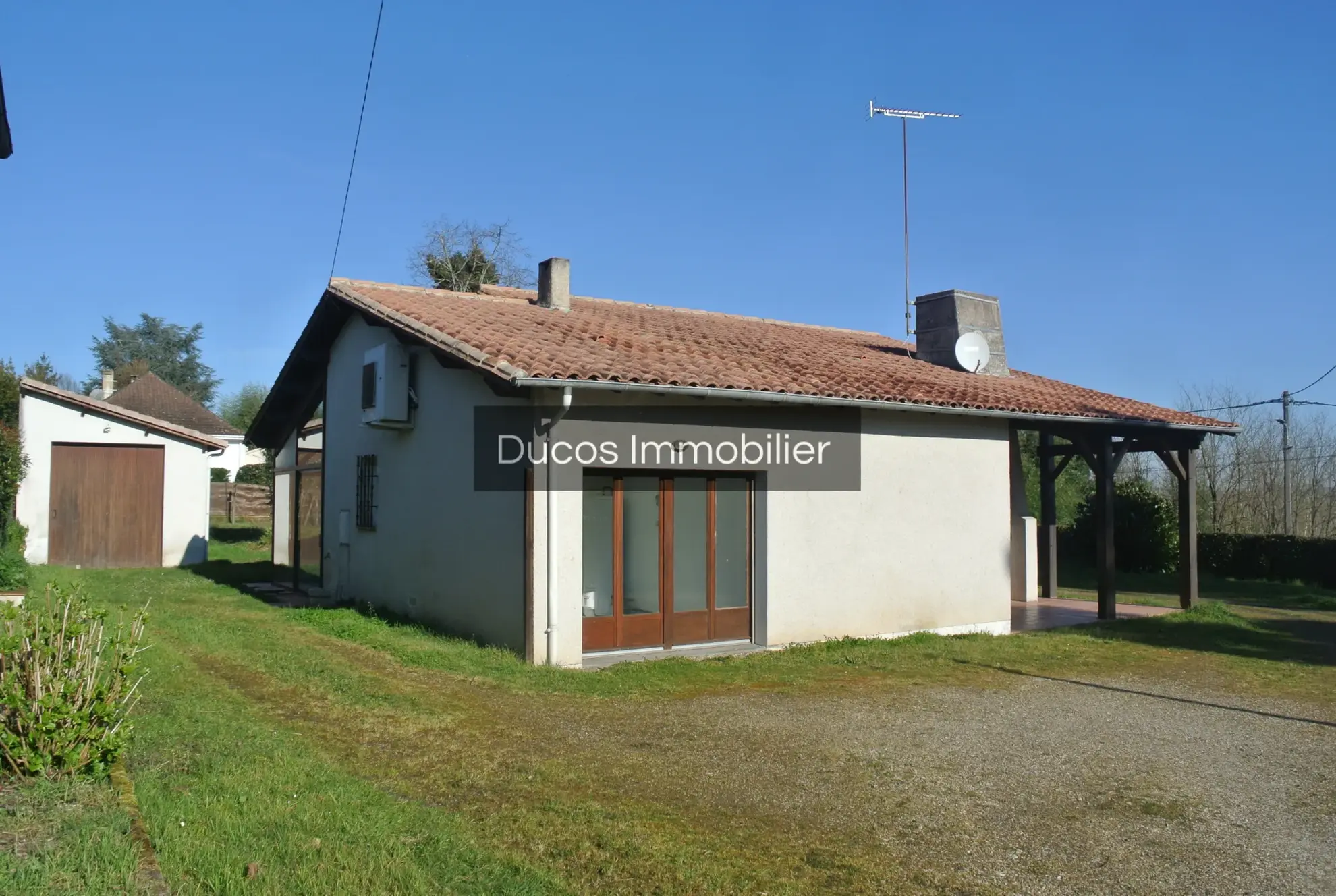 Charmante maison traditionnelle avec grand jardin à Fourques-sur-Garonne 