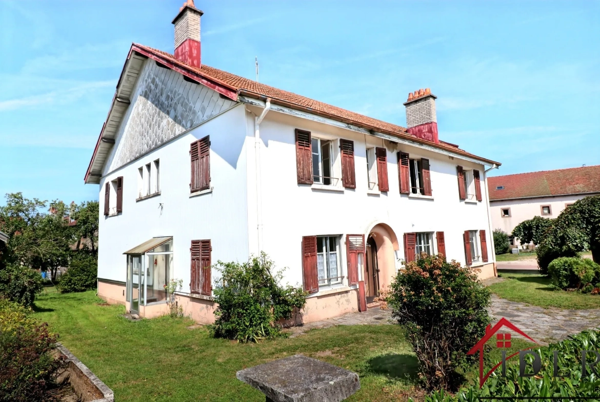 Ancienne ferme à rénover de 153 m² dans les Vosges près de Bruyères 