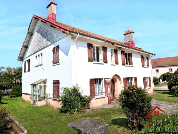 Ancienne ferme à rénover de 153 m² dans les Vosges près de Bruyères